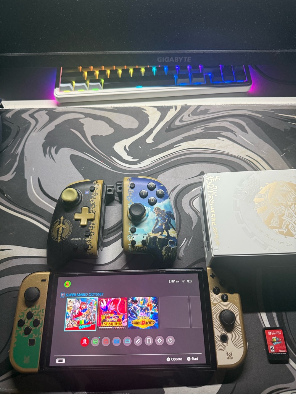 Nintendo Switch with Gold and Blue Zelda-Themed  AND mario Oddesy will be reset